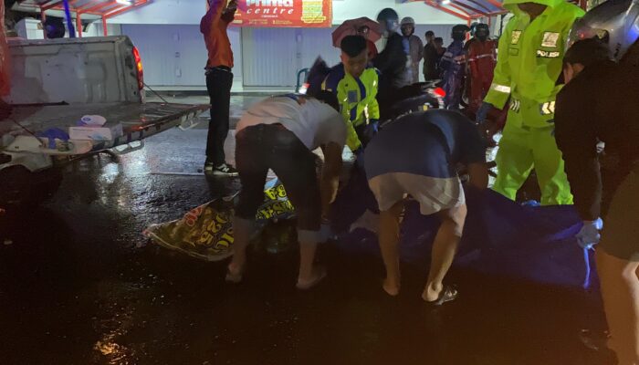 Pedagang Cilok Tewas Tertabrak Motor Saat Menyeberang di Cisaat Sukabumi