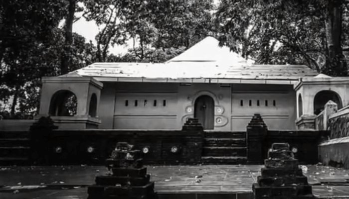 Misteri Kera Plangon, Ketika Makam Keramat Bertemu Kerajaan Monyet Sakral