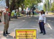 Antisipasi Bahaya, Tiga Pohon Trembesi Tua di Palabuhanratu Ditebang Disperkim