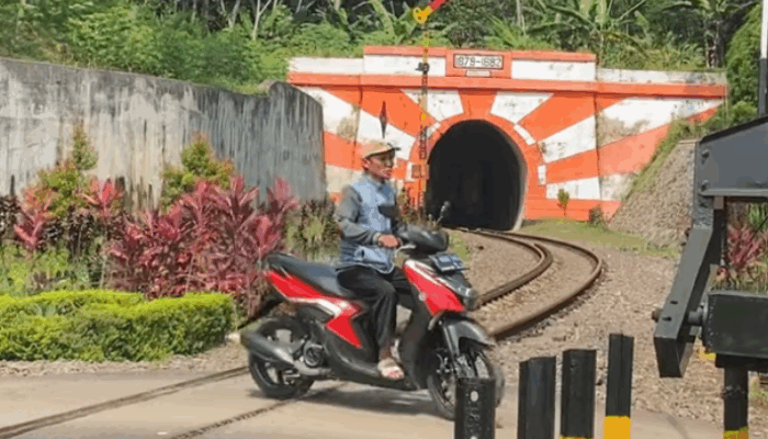 Jejak Kelam Lampegan Terowongan Kereta Api Tertua di Indonesia
