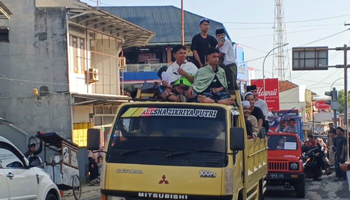 Hasim Adnan Apresiasi Semangat Warga Surade dalam Pawai Tahun Baru Islam 1447 H