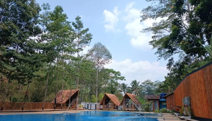 Lembah Gupit Cihonje: Wisata Alam Asri di Sukabumi dengan Tiket Masuk Cuma Rp10.000