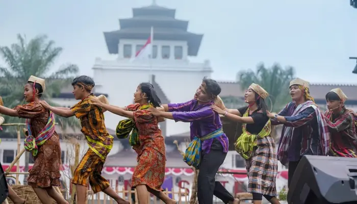 Dessy Susilawati Ajak Masyarakat Ramaikan Festival Permainan Rakyat Jawa Barat