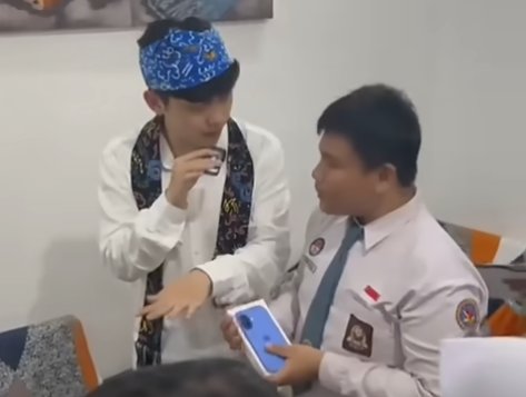Nasib Mujur Julian, Remaja Pelukis yang Lukisannya Dicuri, Dapat Hadiah Tak Terduga dari Willie Salim