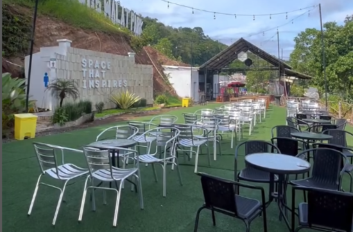 Ngopi Santai di Gunung Walat Cafe, Tempat Nongkrong dengan View Permukiman Sukabumi dari Ketinggian