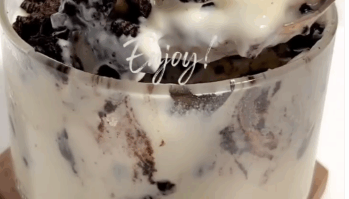 Cemilan Manis Kekinian ala Sukabumi yang Bikin Nagih. Creamy Oreo Milk Bath