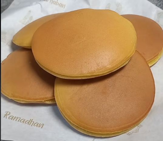 Hujan Sore di Sukabumi, Saatnya Nikmati Manisnya Kue Dorayaki Ala Sukabumi