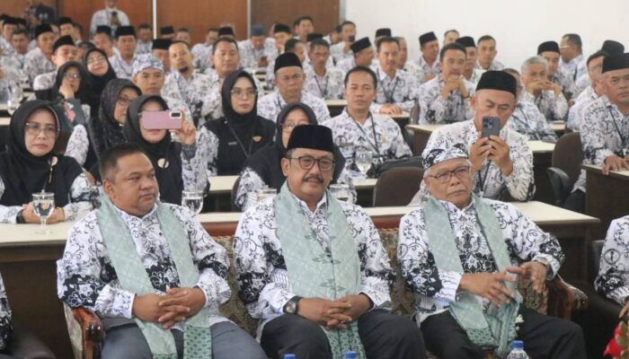 Ketua DPRD Kabupaten Sukabumi Dukung Penguatan Peran Guru Melalui Konferensi PGRI