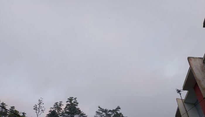 Prakiraan Cuaca Kota Sukabumi Rabu, 16 Juli 2025