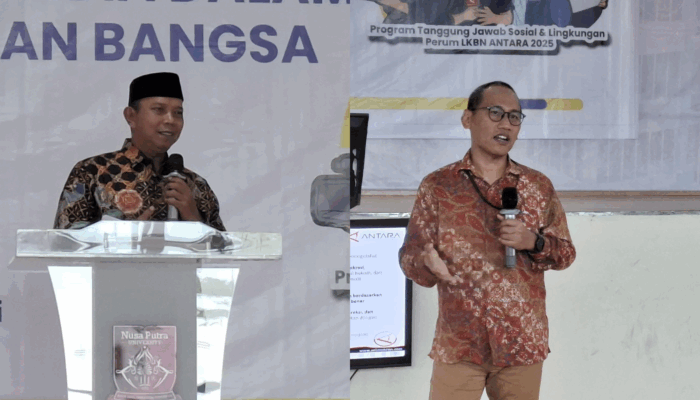 Bersama Iman Adinugraha Kantor Berita ANTARA Berikan Pelatihan Jurnalistik ke Mahasiswa Nusa Putra Sukabumi