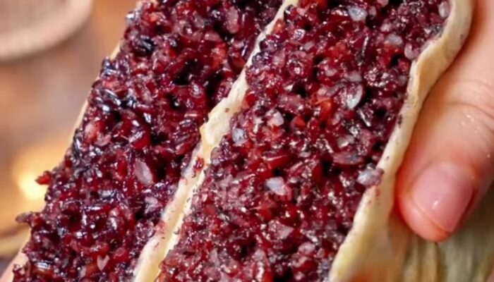 Kue Ketan Hitam Ala Sukabumi: Camilan Manis Tradisional dengan Sentuhan Unik