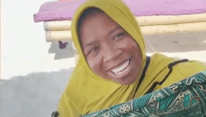 Meski Hanya Penjual Kain, Wanita Ini Kuasai 8 Bahasa Asing