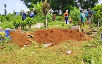Pembangunan Tol Bocimi Seksi III Relokasi Ratusan Makam di Sukabumi