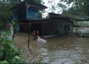 Banjir Rendam Dua Kampung di Tegalbuleud Sukabumi, 26 KK Mengungsi