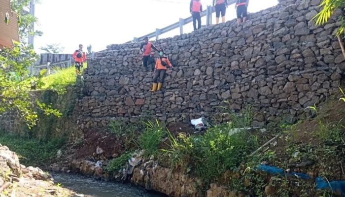 BPBD Kota Sukabumi Cek Lokasi Rawan Longsor dan Banjir, Warga Diimbau Jaga Kebersihan Lingkungan