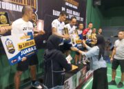 PB Dinkes Kota Sukabumi Berhasil Angkat Trofi di Turnamen Badminton Ciaul Ngahiji
