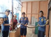 Evakuasi Dramatis King Kobra di Kota Sukabumi Petugas Damkar Nyaris Dipatok