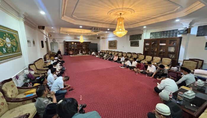 Wali Kota Sukabumi Gelar Pengajian Rutin Malam Jum’at Sampaikan Wasiat Dana Abadi Wakaf untuk Kepentingan Umat, Ini Isinya!