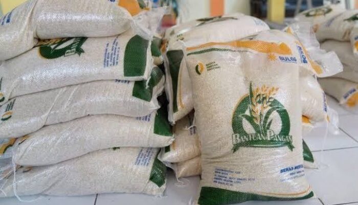 Penyaluran Bantuan Cadangan Pangan Di Kota Sukabumi Berjalan Lancar Warga Terima 20 Kg Beras