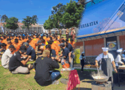 Suasana Akrab di Lapas Warungkiara, Kalapas Masak dan Makan Bersama Warga Binaan