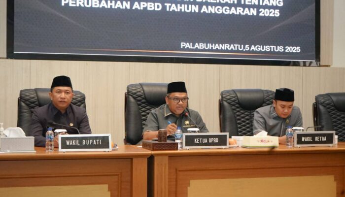 DPRD Sukabumi Gelar Paripurna, Fraksi-Fraksi Sampaikan Pandangan Umum terhadap Raperda Perubahan APBD 2025
