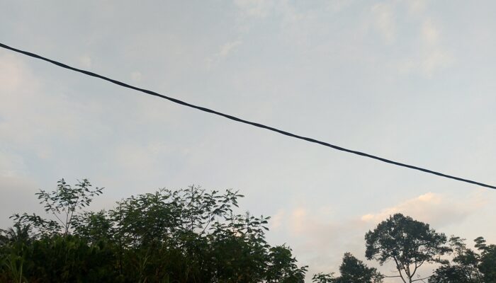 Prakiraan Cuaca Sukabumi Senin 4 Agustus 2025: Hujan Ringan di Enam Kecamatan, Lembursitu Berpotensi Hujan Sedang