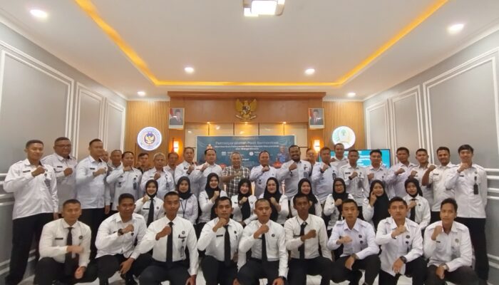 Sharing Komunikasi dan Motivasi di Lapas Kelas II B Sukabumi: Dr. Aqua Dwipayana Dorong Layanan Prima dan Mentalitas Unggul