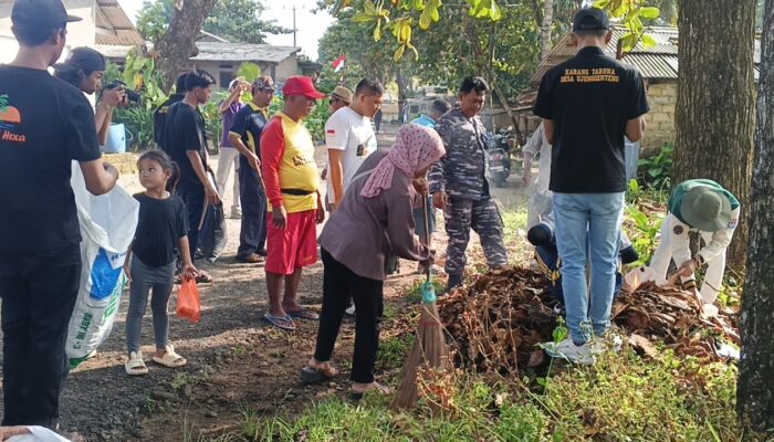 Pemdes Ujunggenteng Gandeng Forkopimcam Dan Mahasiswa Unpad Gelar Aksi Bersih-bersih Pantai