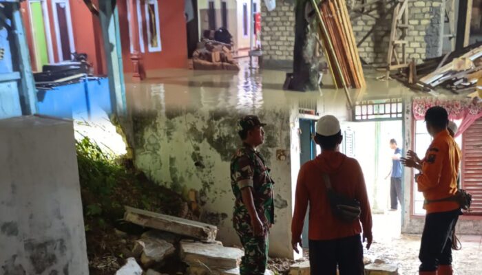 Banjir dan Longsor Terjang Tegalbuleud Sukabumi, Puluhan KK Terdampak