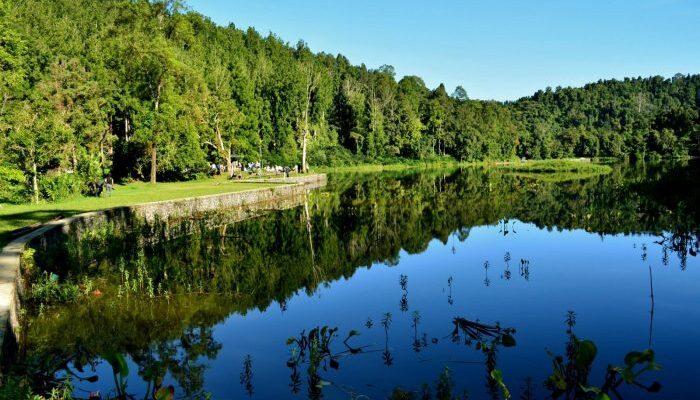 Situ Gunung: Keindahan Alam Sukabumi yang Dibalut Legenda Mistis Penunggu Danau