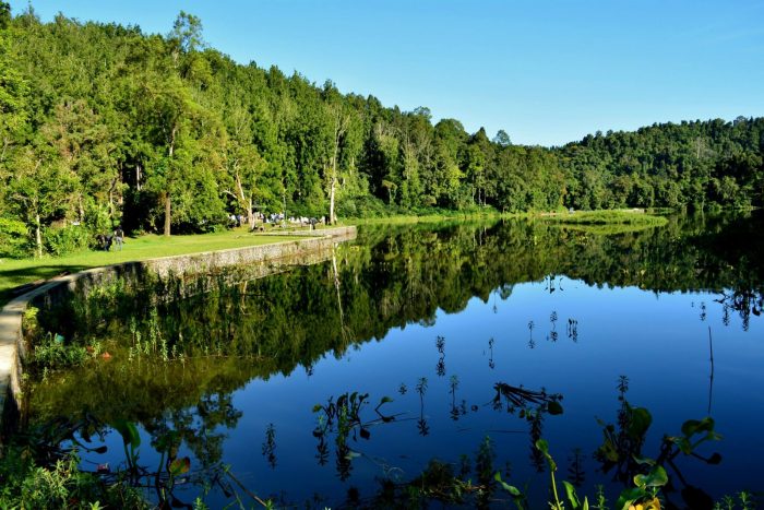 Situ Gunung: Keindahan Alam Sukabumi yang Dibalut Legenda Mistis Penunggu Danau
