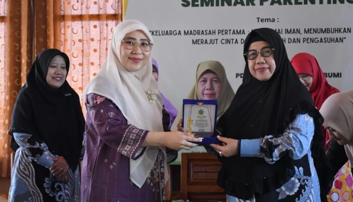 PD Persistri Gelar Seminar Parenting TP PKK Kota Sukabumi Soroti Dampak Gawai dan Pemahaman Pola Asuh Anak