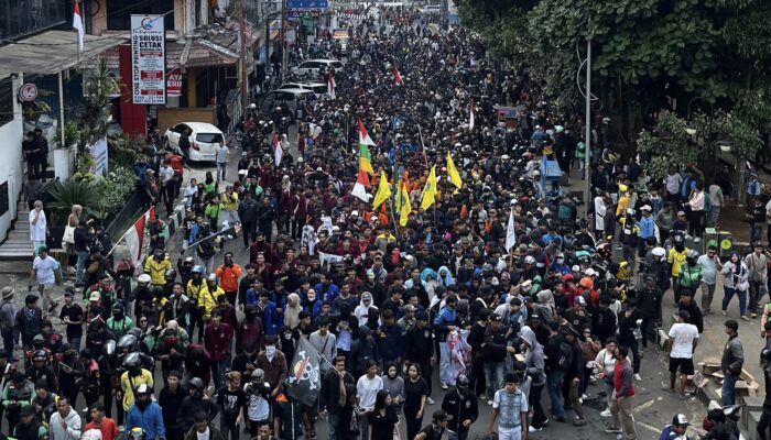 Ini 11 Tuntutan Massa Gerakan Amarah Rakyat Sukabumi, Diantaranya Soal Kenaikan Tunjangan DPRD