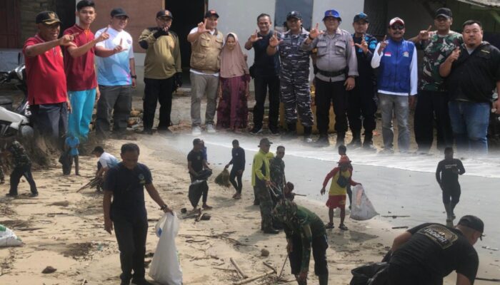 Bersih-Bersih Pantai Ujung Genteng, Momentum Harhubnas 2025