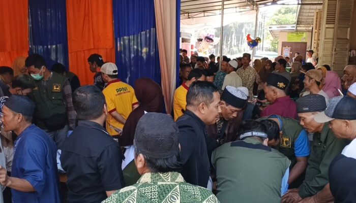 H. Enjek Gelar Khitanan Massal dan Santunan, Semarakkan Maulid Nabi di Waluran