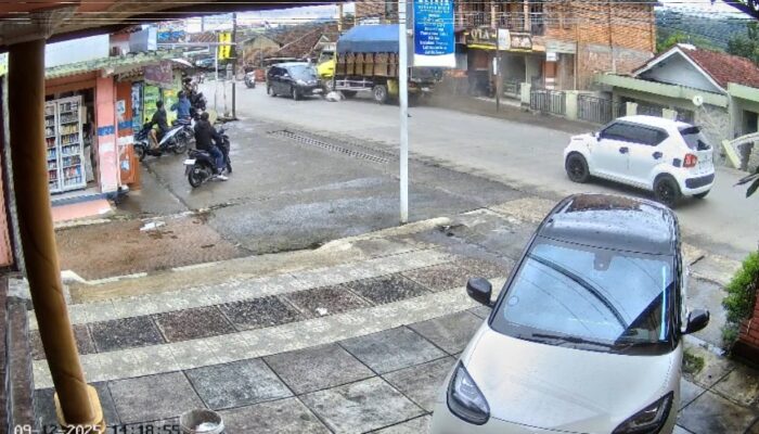 Kecelakaan Truk Oleng di Pangleseran Sukabumi, Seorang Lansia Luka Berat