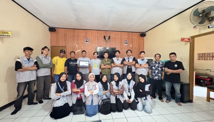 Mahasiswa KKN UMMI Kembangkan Pemasaran Digital untuk UMKM Desa Tanjungsari