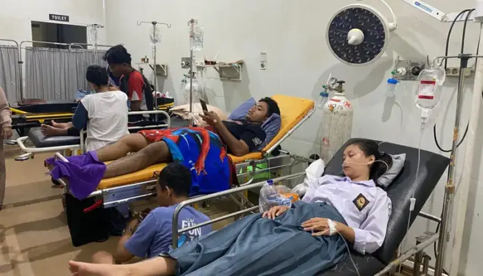 32 Siswa SMK Doa Bangsa Palabuhanratu  Diduga Keracunan Makanan Bergizi Gratis