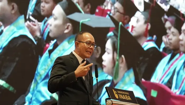 Orasi Ilmiah di INABA, Wali Kota Sukabumi Ajak Wisudawan jadi Pembelajar Sepanjang Hayat