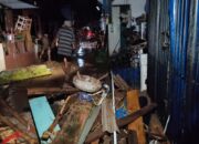 Sungai Cisolok Sukabumi Meluap, Rumah Warga Hancur Diterjang Banjir