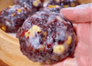 Bola Ketan Hitam, Camilan Sehat Ala Sukabumi yang Cocok Dinikmati Saat Hujan