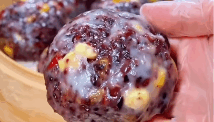 Bola Ketan Hitam, Camilan Sehat Ala Sukabumi yang Cocok Dinikmati Saat Hujan