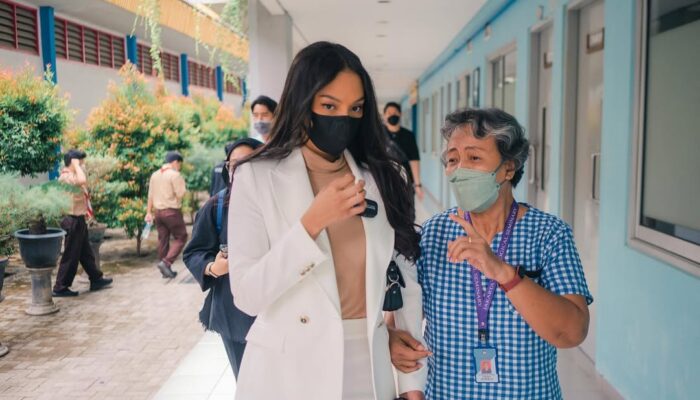 Erika Carlina Kembali Jadi Sorotan Usai Video Curhat Lamanya Viral di Media Sosial