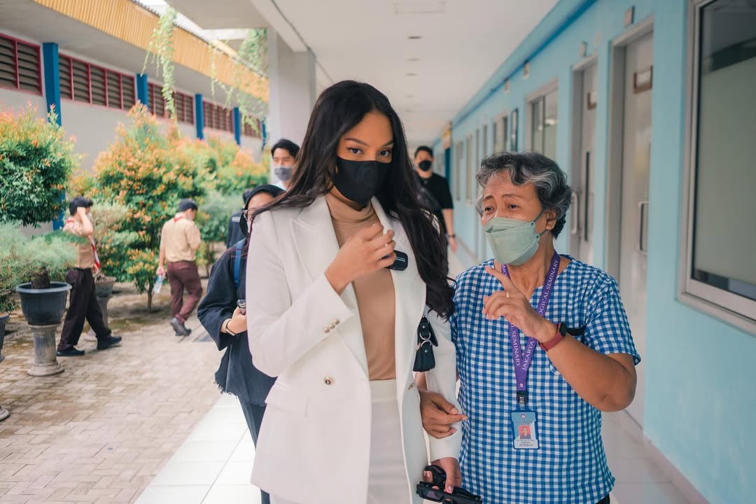 Erika Carlina Kembali Jadi Sorotan Usai Video Curhat Lamanya Viral di Media Sosial