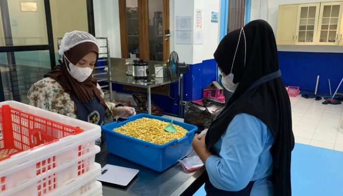 Tak Sekadar Makan Bergizi, SPPG Mangkalaya Hidupkan Ekonomi Masyarakat Desa