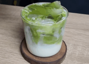 Iced Matcha Latte Ala Kafe Sukabumi, Cita Rasa Premium dari Dapur Sendiri