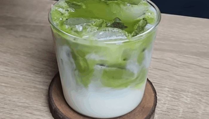 Iced Matcha Latte Ala Kafe Sukabumi, Cita Rasa Premium dari Dapur Sendiri