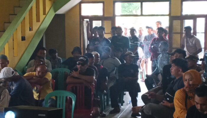 Warga Datangi Kantor Desa Bojongsari, Pertanyakan Transparansi Pemerintah Desa