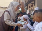 Yayasan CFA Bagikan Buku Iqro untuk Anak PAUD, Ajak Cinta Al-Qur’an Sejak Dini