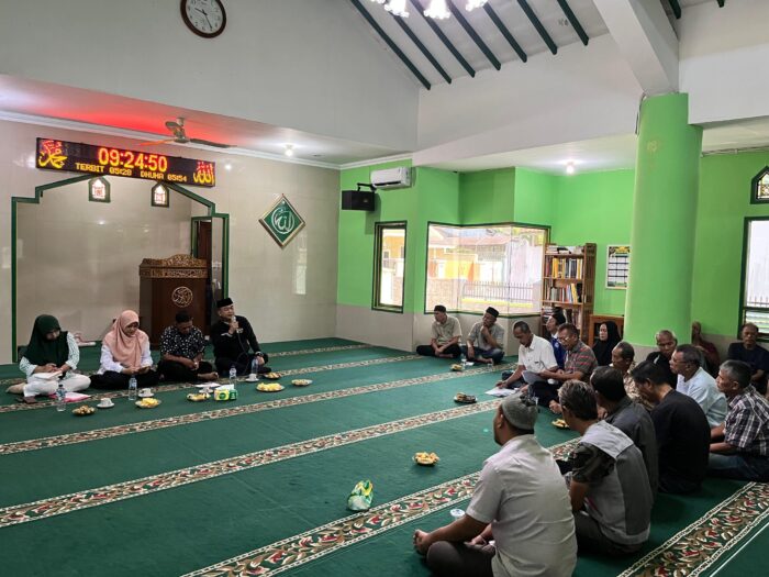 Pada Rabu (15/10/2025), warga Kelurahan Jayaraksa, Kecamatan Baros, resmi membentuk Kampung Wakaf Jayaraksa di Masjid Al-Muhajirin.